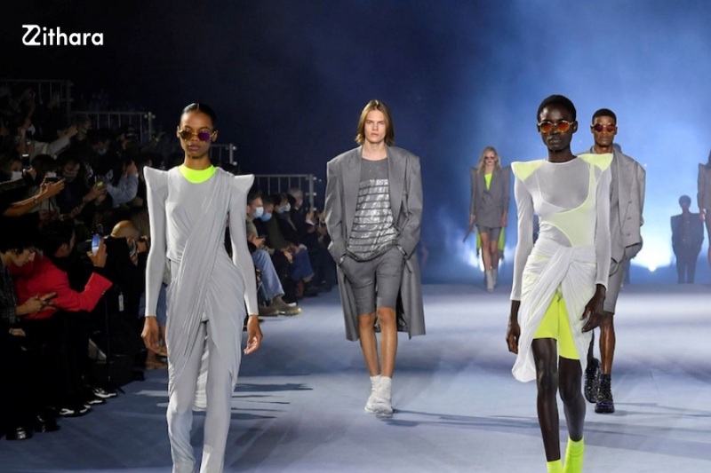 Redeem Your Rewards to get Invited to Paris Fashion Week 2022